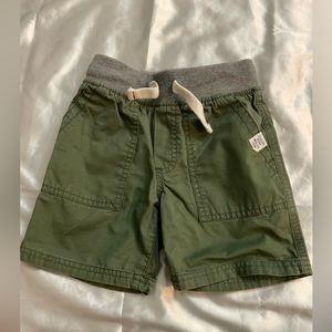 Carter’s | Green shorts